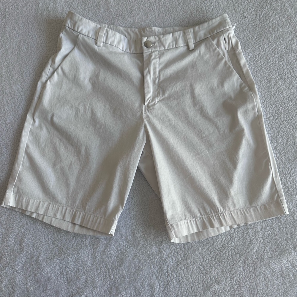 lululemon COMMISSION SHORT SLIM *CHINO 9" White size 31